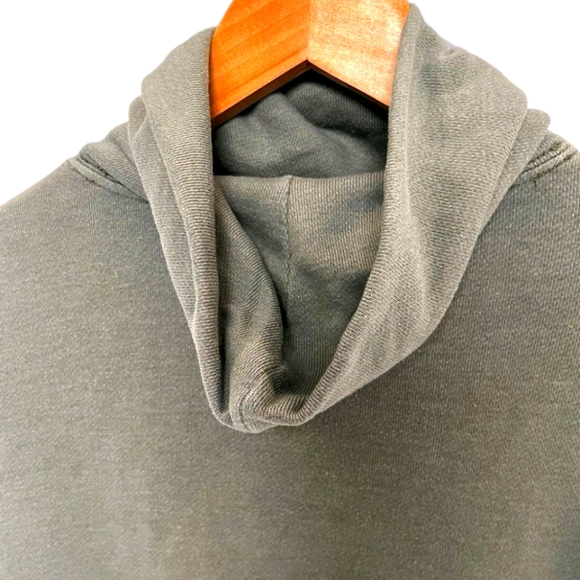 AERIE Relaxed Fit Cowl Neck Soft Sweatshirt Green/Gray Pockets Ribbed Hem Sz SM - Picture 4 of 15